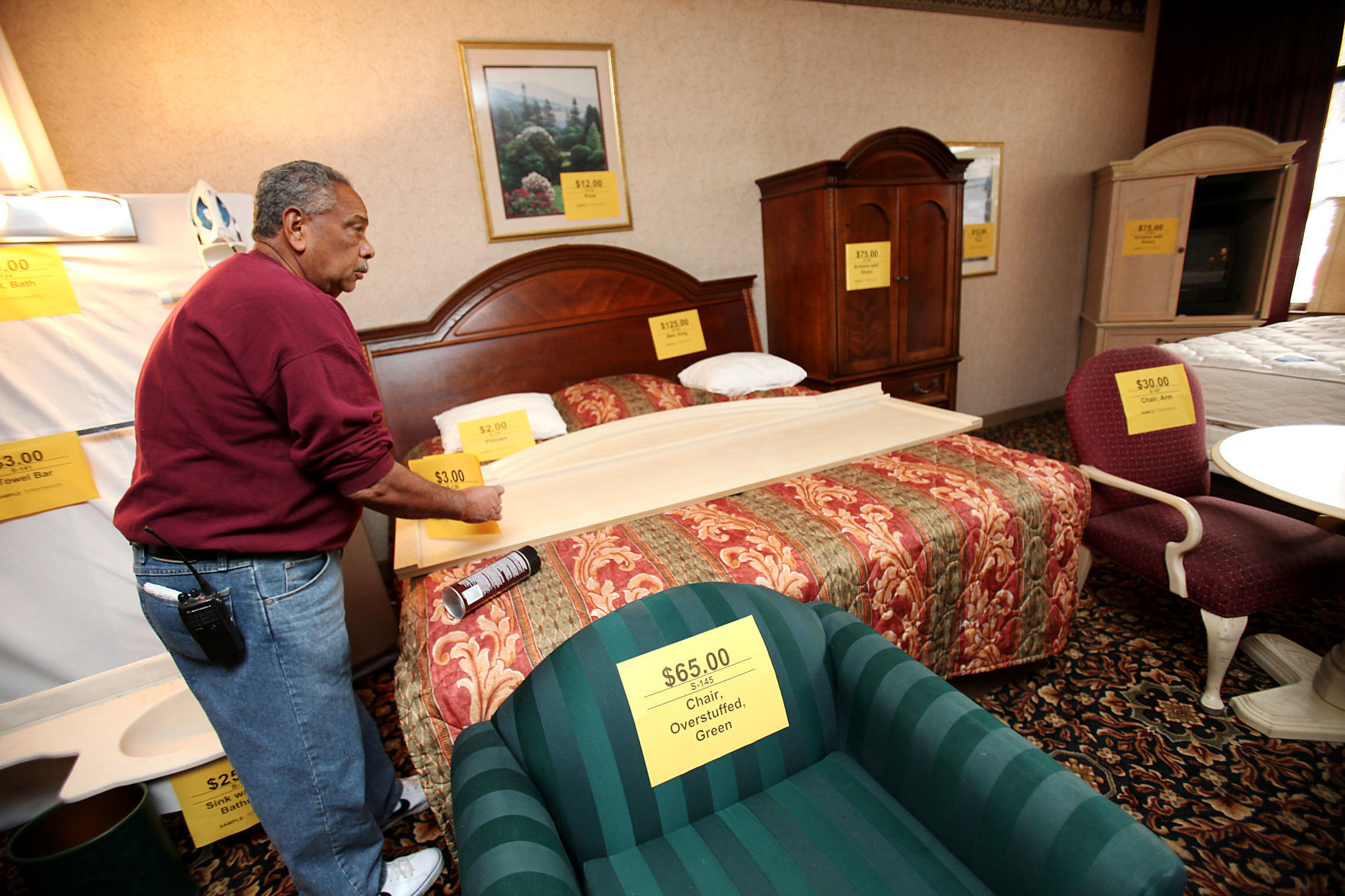 Liquidation sale, 2012